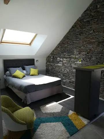 Gîte pour 2 personnes, avec jardin à Mûrs-Erigné