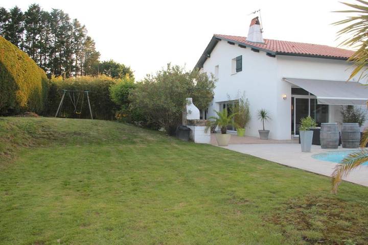 Chalet para 8 personas, con piscina además de vistas y balcón - 1