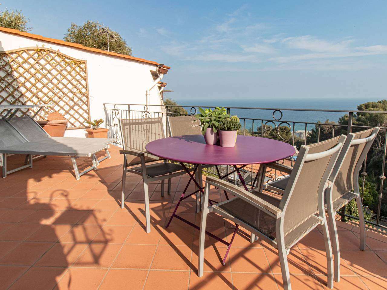 Apartamento entero, 'Casa Bald' mit Terrasse in Diano Marina, Diano Marina Municipio