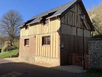 Gîte pour 6 personnes, avec terrasse et jardin à Le Bec-Hellouin