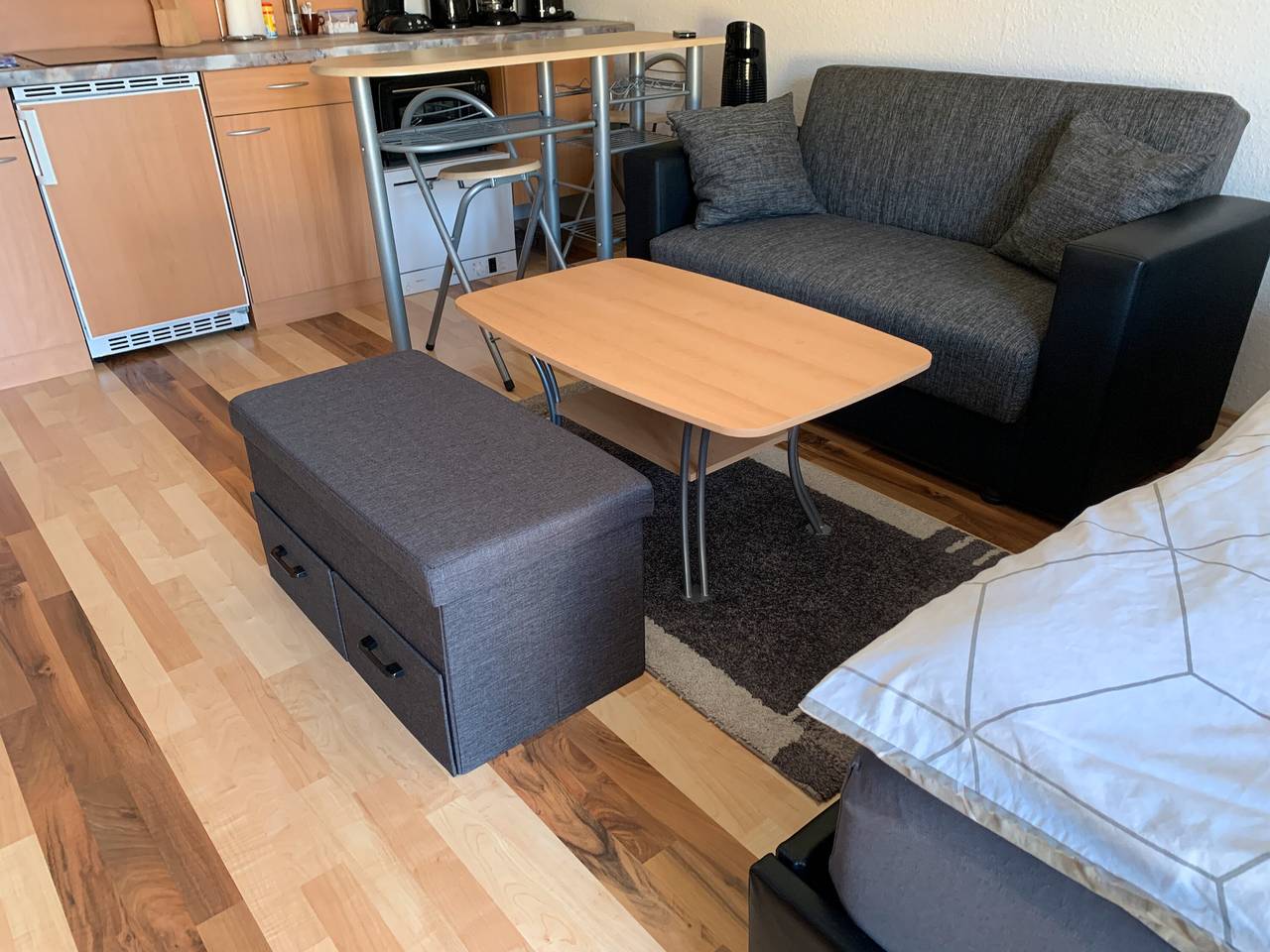 Ganze Wohnung, Standard Apartment '36qm' mit Wlan in Dettingen an der Erms, Neckar-Alb