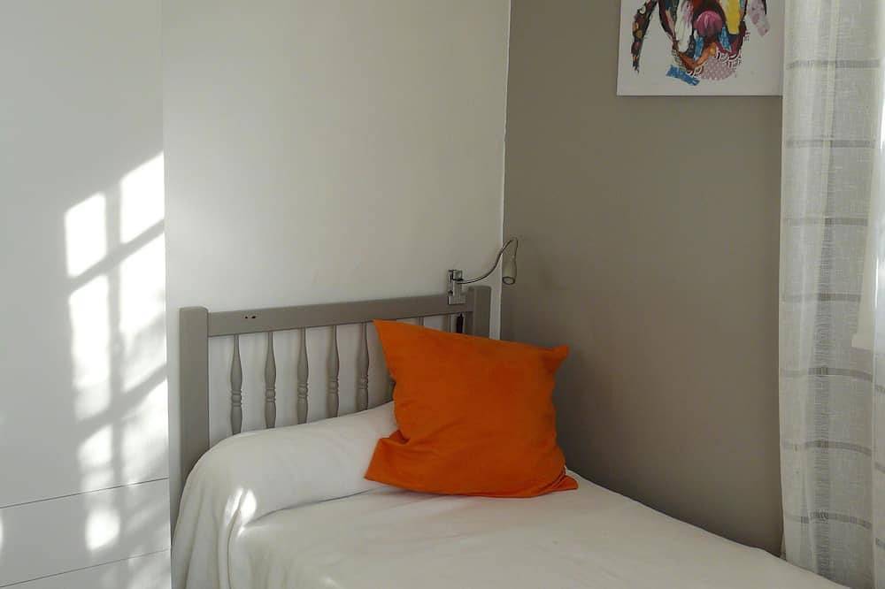 Im Herzen des Luberon, geräumige Villa mit privatem Pool und Whirlpool in Viens, Regionaler Naturpark Luberon