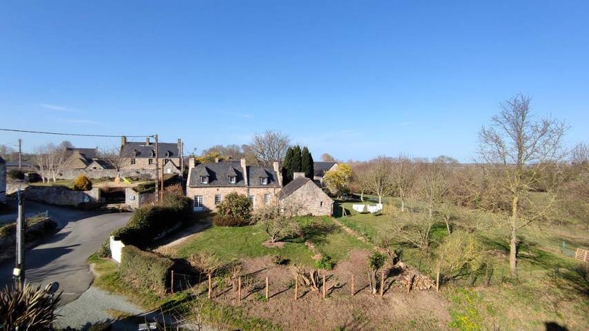 Location de vacances pour 9 personnes, avec Terrasse et Jardin à Trégon