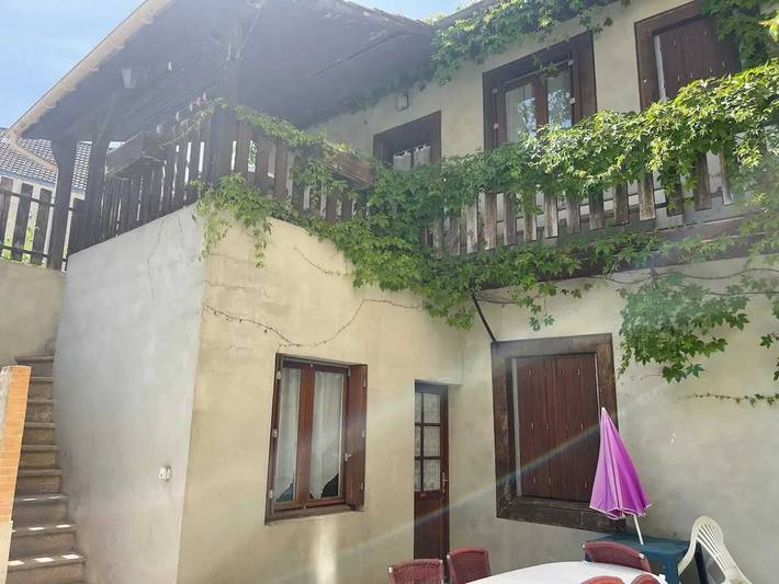 Gîte pour 2 personnes, avec balcon/terrasse à Néris-les-Bains