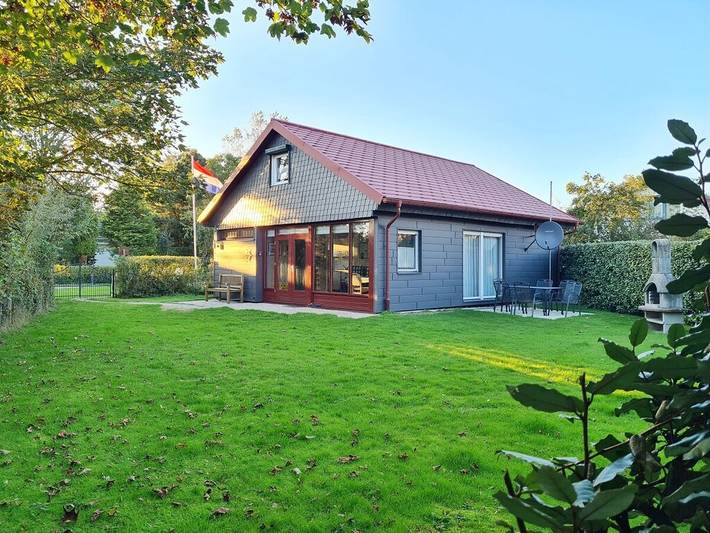 Ferienhaus für 5 Personen, mit Terrasse und Garten in Julianadorp