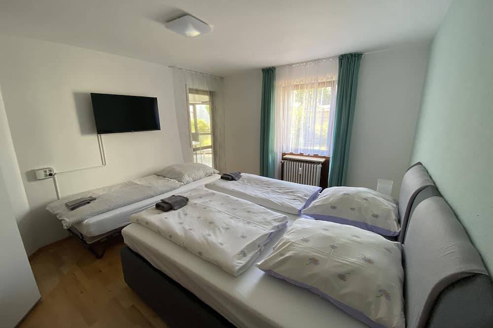 Ganze Wohnung, Ferienwohnung mit Terrasse in Metzingen, Neckar-Alb