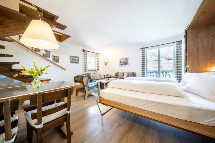 Ganze Wohnung, 2404 Grosszügige Maisonette Wohnung und Balkon mit atemberaubendem Talblick in Vulpera, Tarasp