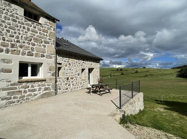 Gîte pour 6 personnes, avec terrasse - 1