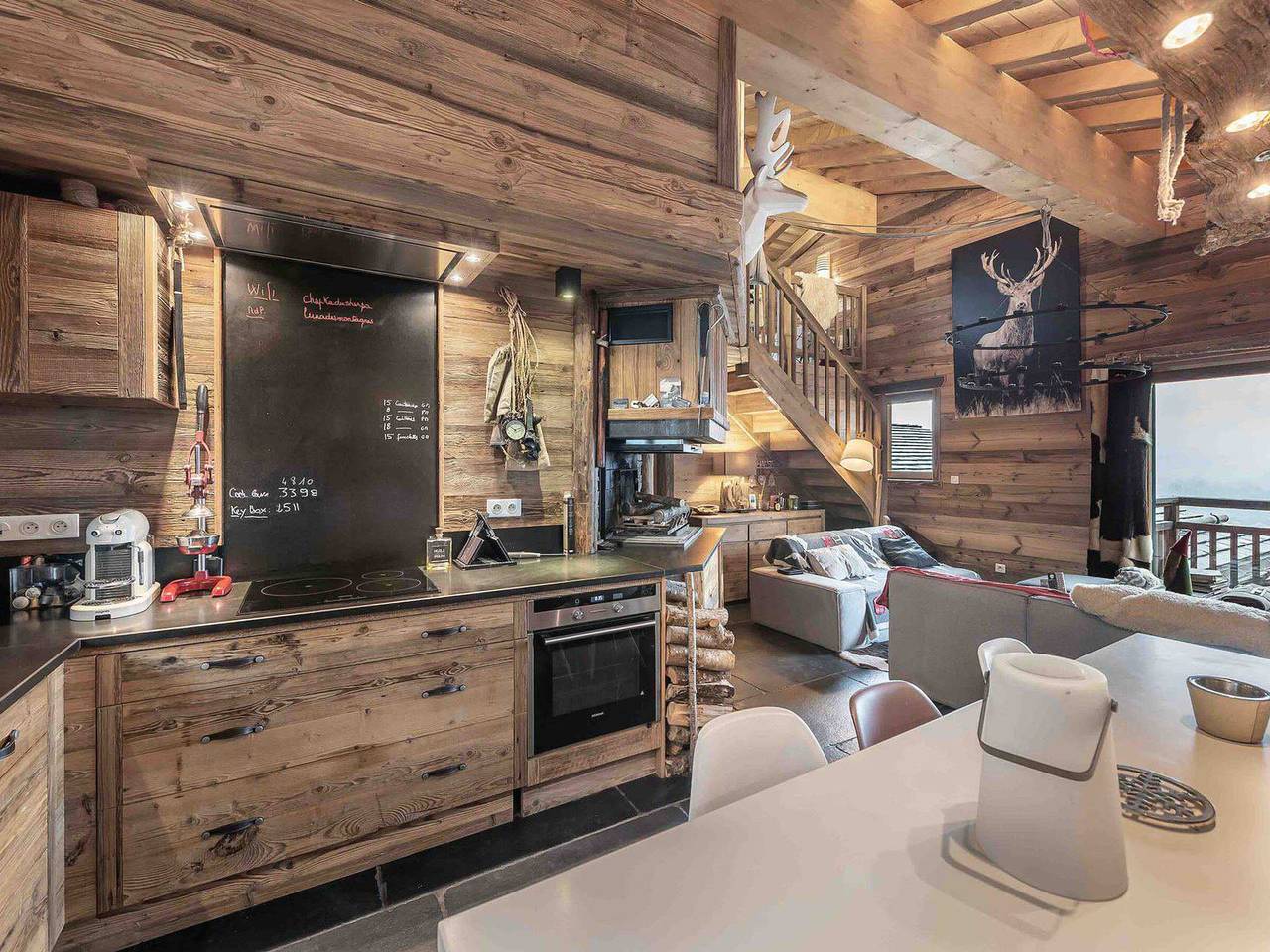Ganze Wohnung, Direkt an der Piste, Sauna, Parkplatz, Wlan in La Tania, La Perrière