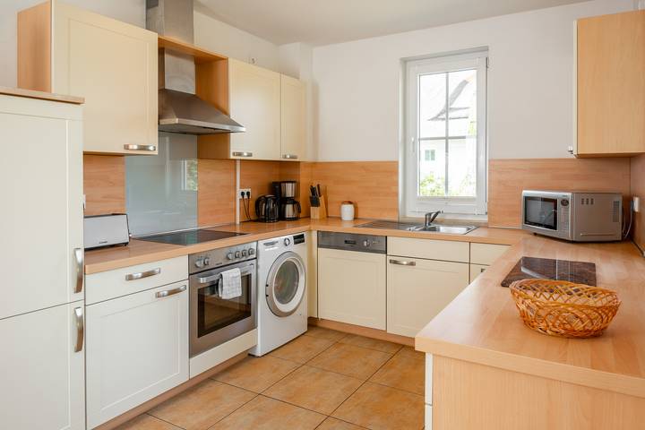 Ferienhaus für 13 Personen, mit Garten und Whirlpool sowie Pool und Sauna, mit Haustier in Hohenkirchen - 4