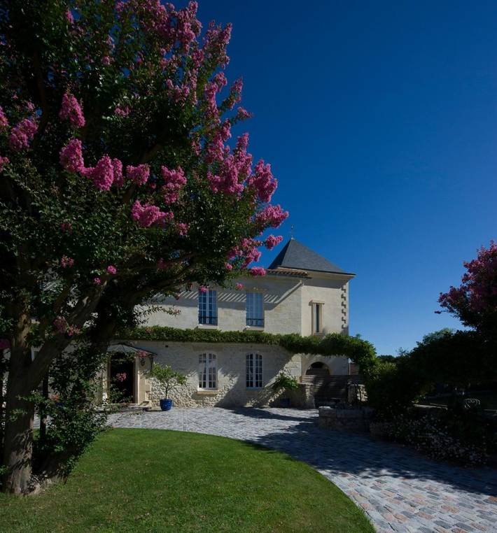 Hôtel pour 2 personnes, avec piscine et jardin à Saint-Médard-d'Eyrans