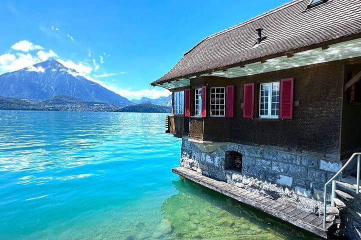 Chalet für 2 Personen, mit Balkon und Garten am Thunersee