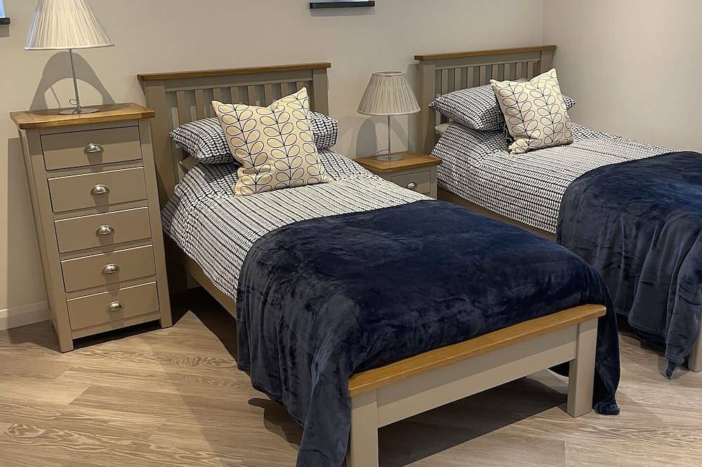 New luxury converted barn at the foot of Moel Hebog in Beddgelert, Snowdonia