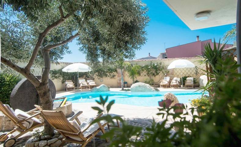 Hôtel pour 2 personnes, avec piscine et jardin, animaux acceptés à Cabras - 4