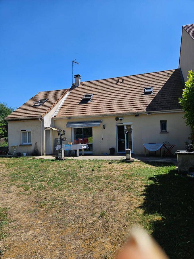 Appartement de vacances entier, Maison Romantique entre deux fleuves chez l'habitant in Montereau-Fault-Yonne, Seine-et-Marne