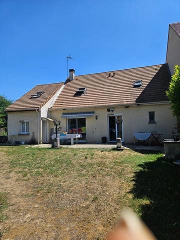 Cottage pour 3 personnes, avec jardin et vue à Montereau-Fault-Yonne