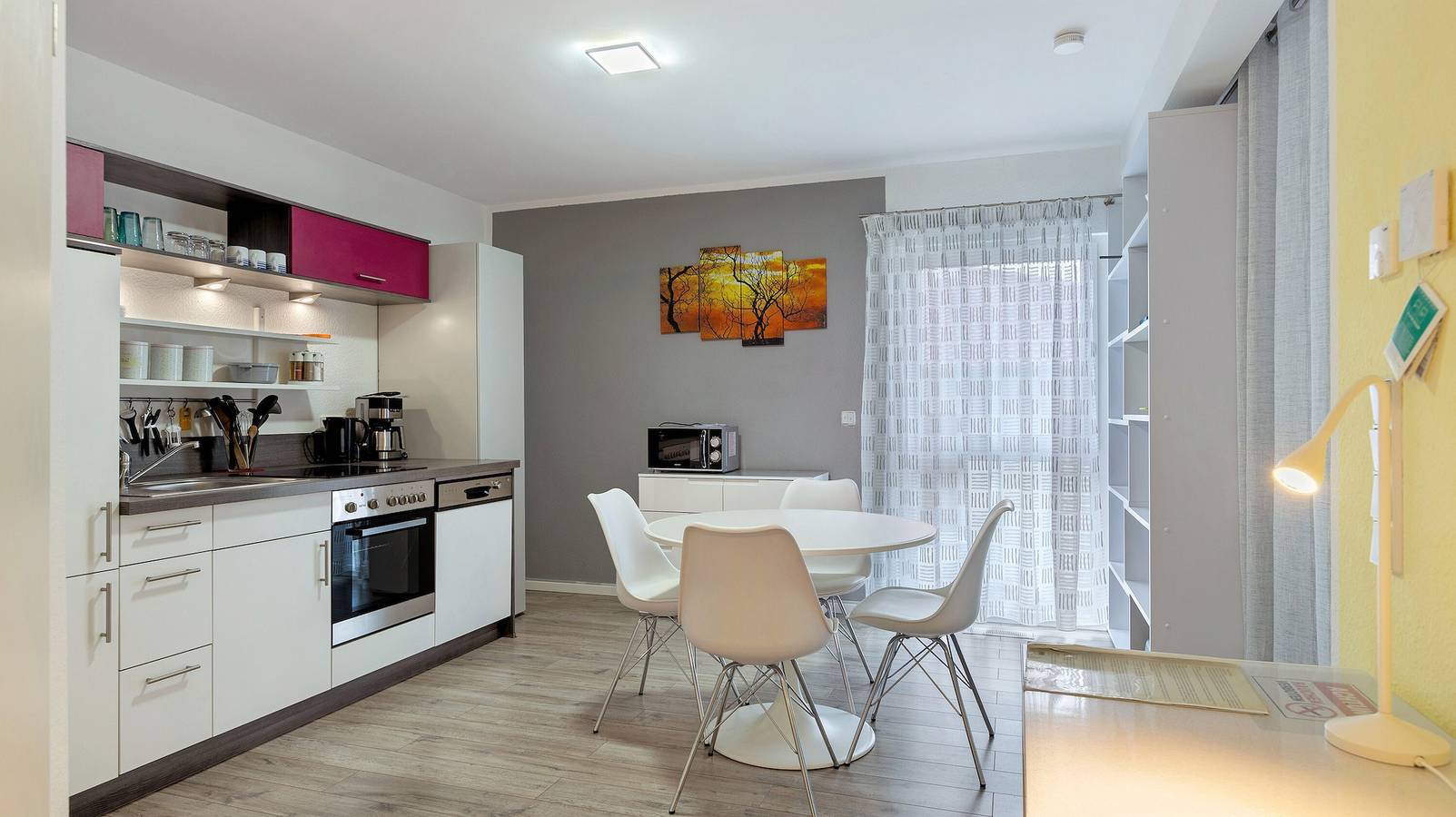 Ganze Wohnung, Ferienwohnung 'Haus Unterm Hohenstoffel' mit privater Terrasse und Wi-Fi in Hilzingen, Hegau