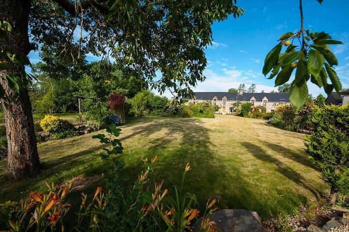 Location de vacances pour 4 personnes, avec jardin et piscine à Néant-sur-Yvel - 2