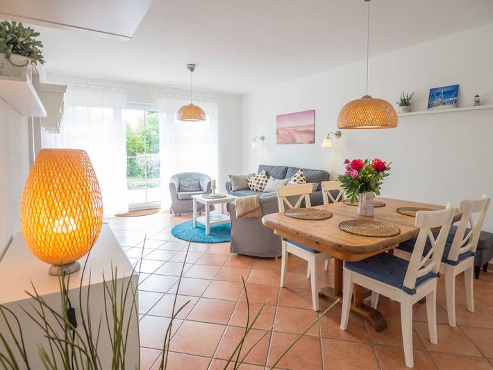 Ferienwohnung für 4 Personen, mit Terrasse und Garten in Wiek - 2