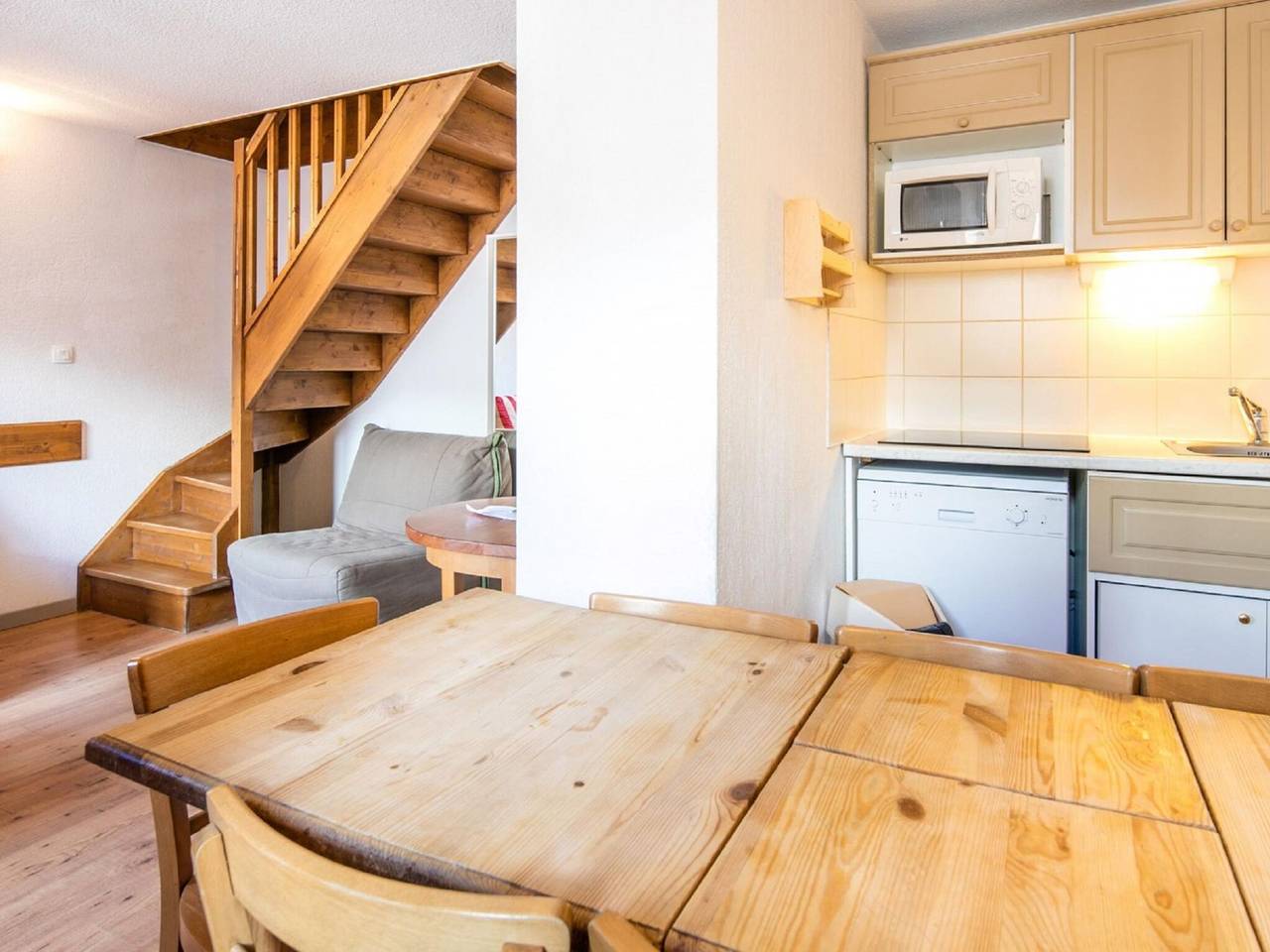 Ganze Wohnung, Large apartment with a view near the ski slope of Valloire in Saint-Michel-de-Maurienne, Region Saint-Jean-de-Maurienne