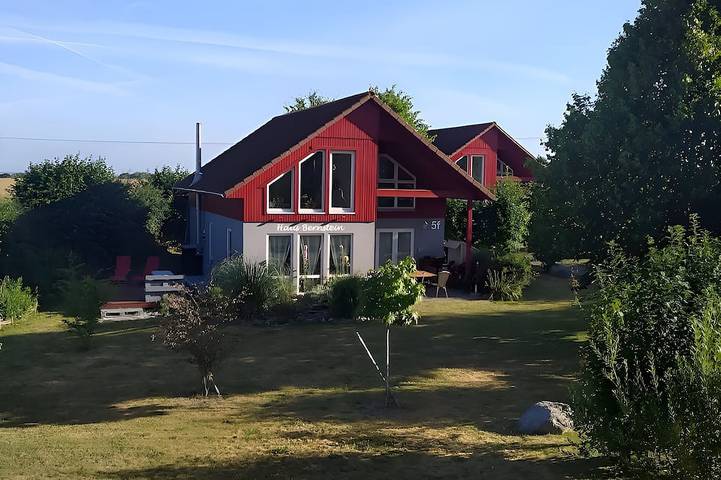 Ferienhaus für 8 Personen, mit Garten