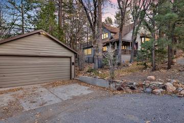 Log Cabin for 8 Guests in Snow Summit, Big Bear Lake, Picture 4