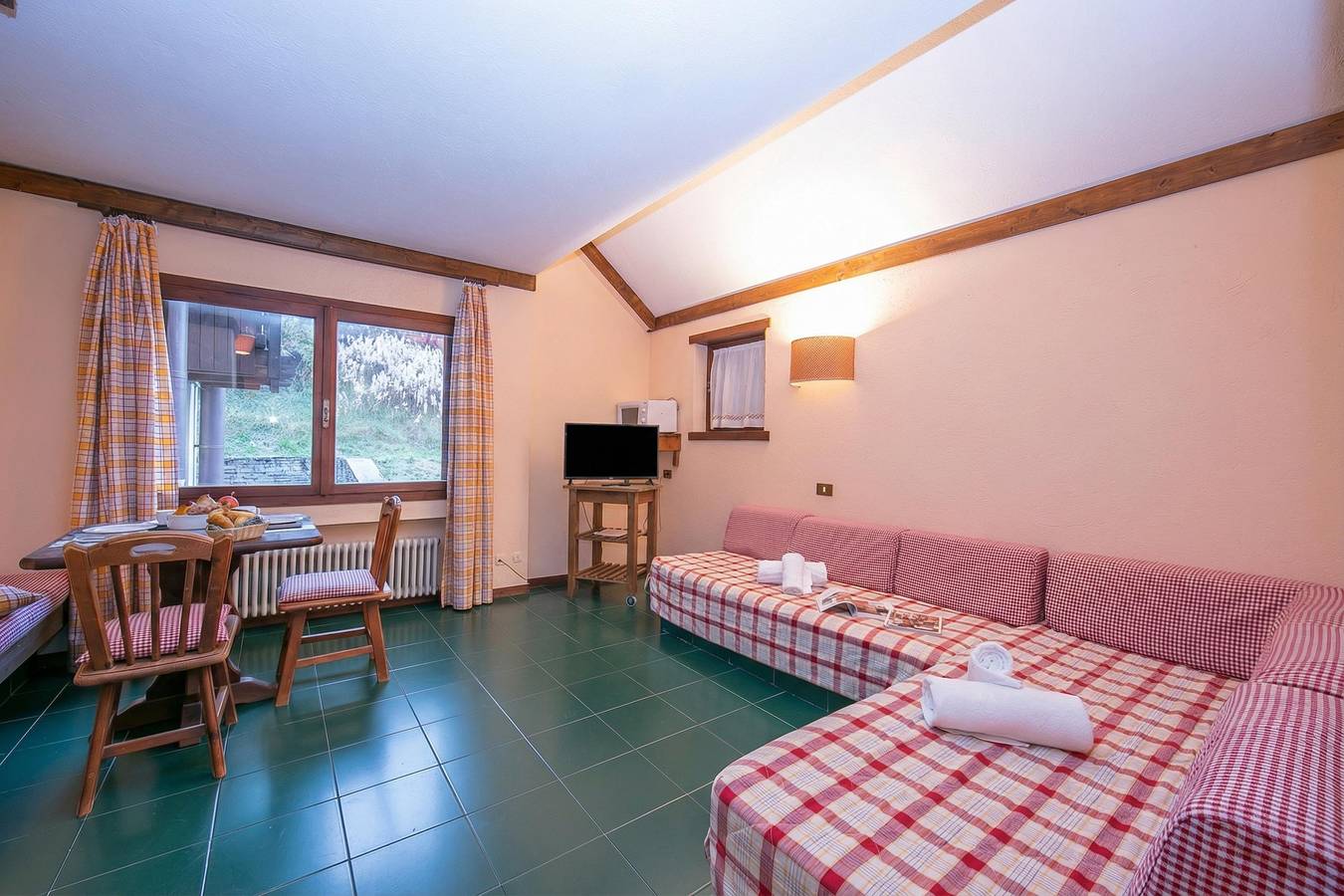 Appartamento intero, Grange Hike & Ski - 14D Sestriere in Sauze di Cesana, Via Lattea