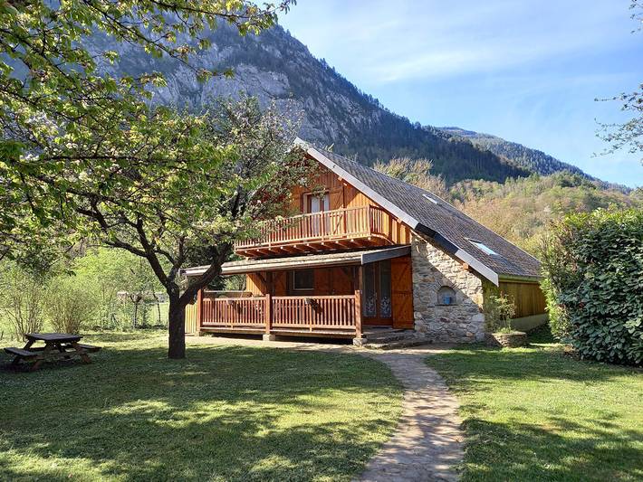Chalet pour 8 personnes, avec balcon et jardin