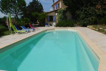 Location de vacances pour 8 personnes, avec terrasse, animaux acceptés à Saint-Étienne-les-Orgues