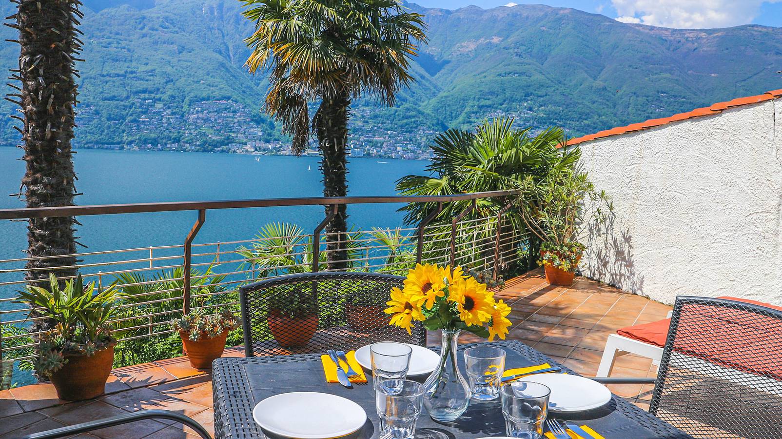 Ganze Wohnung, Casa Roccia Nr. 1 in Pino sulla Sponda del Lago Maggiore, Maccagno con Pino e Veddasca