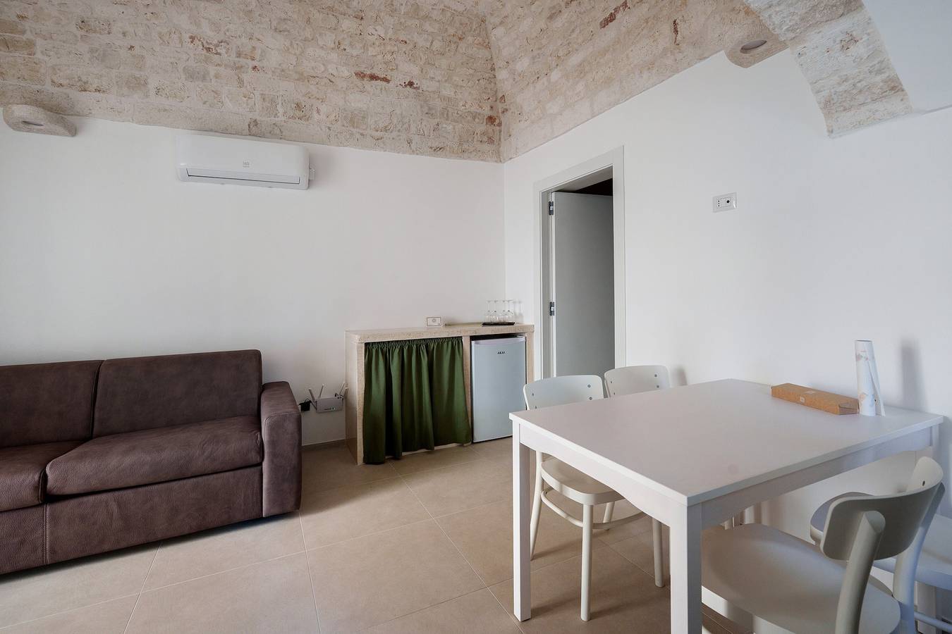 Appartement entier, Appartement « Archinpietra » avec Wi-Fi et climatisation in Noci, Province de Bari