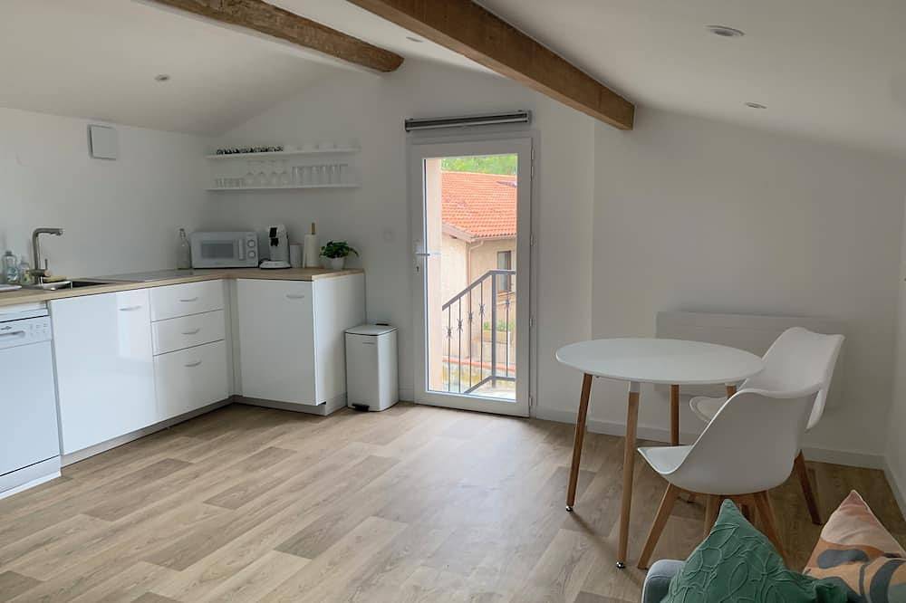 Appartement entier, Charming 1-bedroom apartment in beautiful Roques with Wifi, Ac in Roques, Toulouse et ses environs
