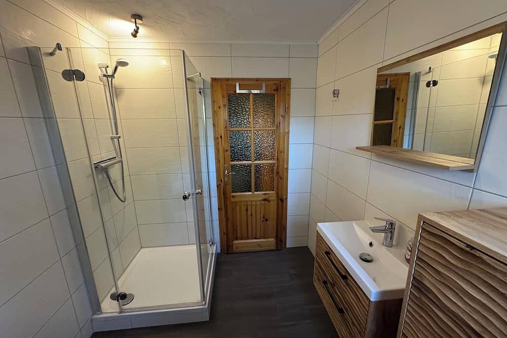 Ganze Wohnung, Ferienwohnung mit separatem Eingang in Eisenhüttenstadt, Region Oder - Spree