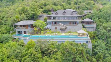 Villa pour 16 personnes, avec jardin ainsi que jacuzzi et piscine aux Seychelles