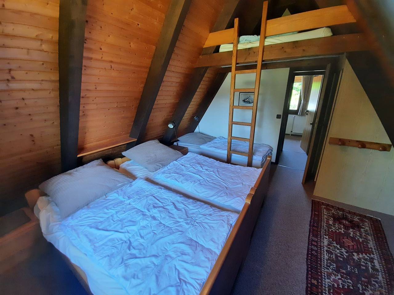 Voll ausgestattetes Ferienhaus "Winnetou" Nr.145 im Grünen mit Terrasse. in Waldbrunn, Neckar-Odenwald-Kreis