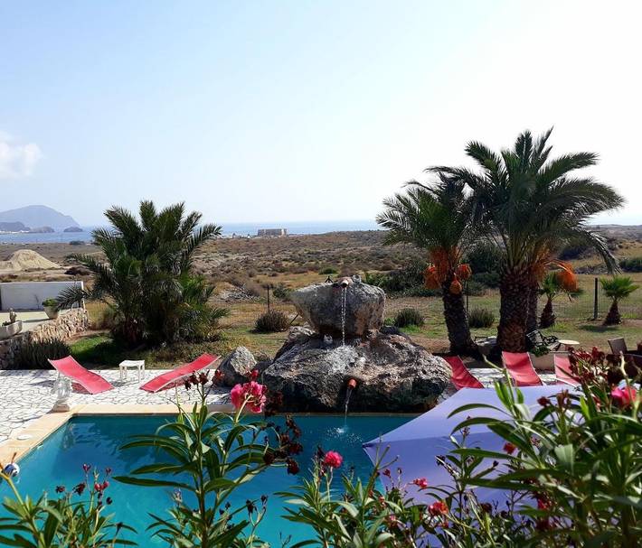 Casa rural para 2 personas, con Balcón y Terraza además de Jardín y Piscina en Níjar