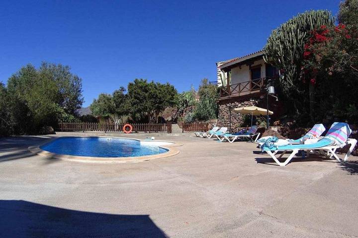 Casa rural para 3 personas, con vistas además de piscina y jardín en Santa Lucía de Tirajana - 2