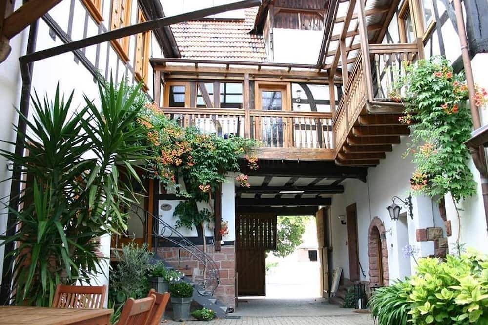 Double room bath/Wc - Weingut & Gästehaus Frank Bohlender in Steinweiler, Kurpfalz