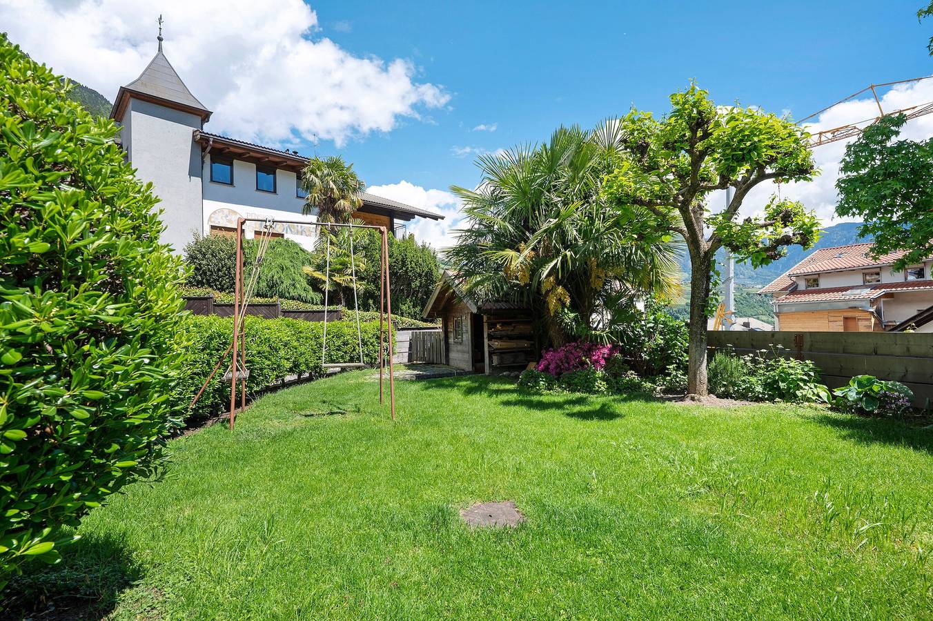 Ganze Wohnung, Ferienwohnung 'Hofanger Vinschgau' mit Bergblick, privater Terrasse und Wi-Fi in Algund, Texelgruppe