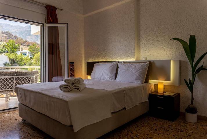 Ferienwohnung für 3 Personen, mit Ausblick und Garten sowie Balkon - 1