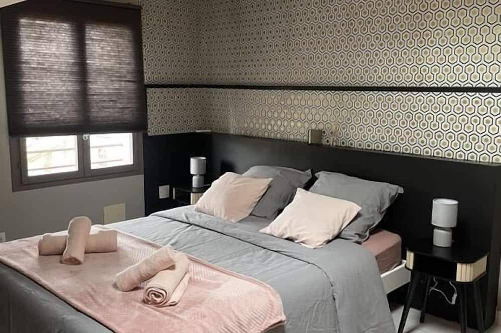 Entire apartment, Charming, cosy T3 in the heart of the historic center in Montauban, Tarn-et-Garonne