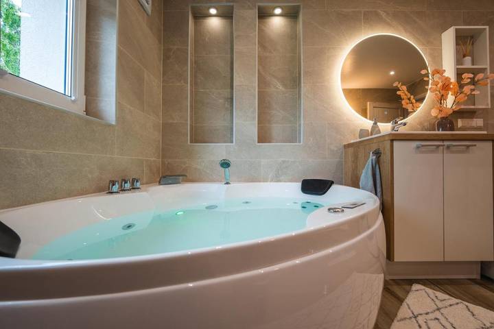 Gîte pour 4 personnes, avec Balcon ainsi que Jacuzzi et Vue dans Otepaa