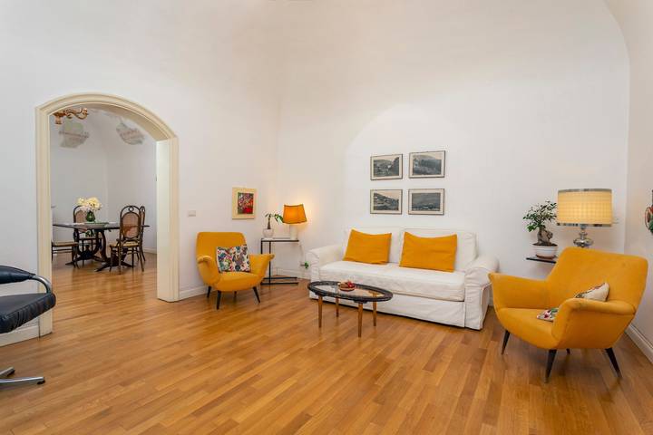 Entire apartment, Apartment 'Tancredi' with Mountain View, Wi-Fi and Air Conditioning in Catania, Catania Province
