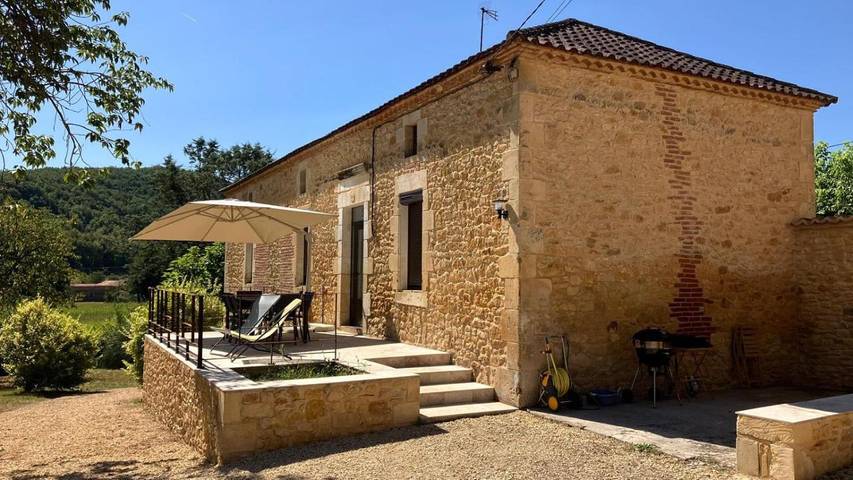 Location de vacances pour 4 personnes, avec jardin et terrasse à Soturac