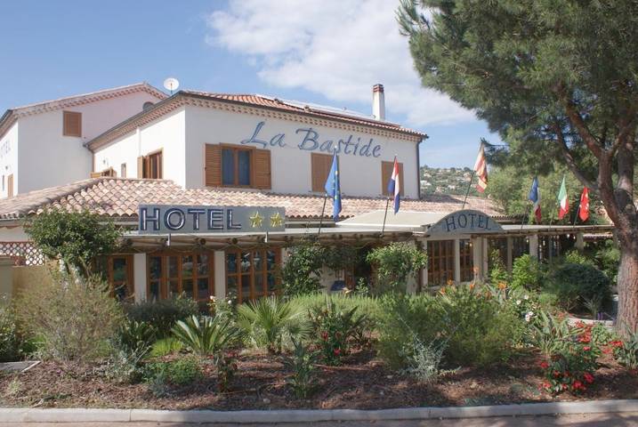 Hôtel pour 3 personnes, avec jardin et terrasse