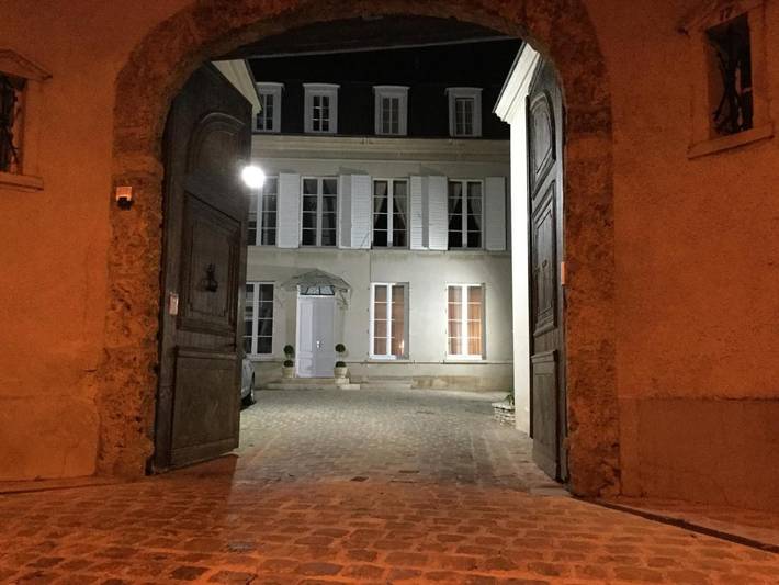 Location de vacances pour 2 personnes, avec vue ainsi que terrasse et jardin dans Aÿ-Champagne - 4