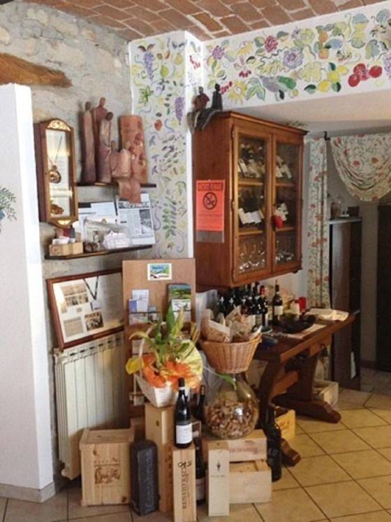 Agriturismo La Costa in Torre Bormida, Langhe