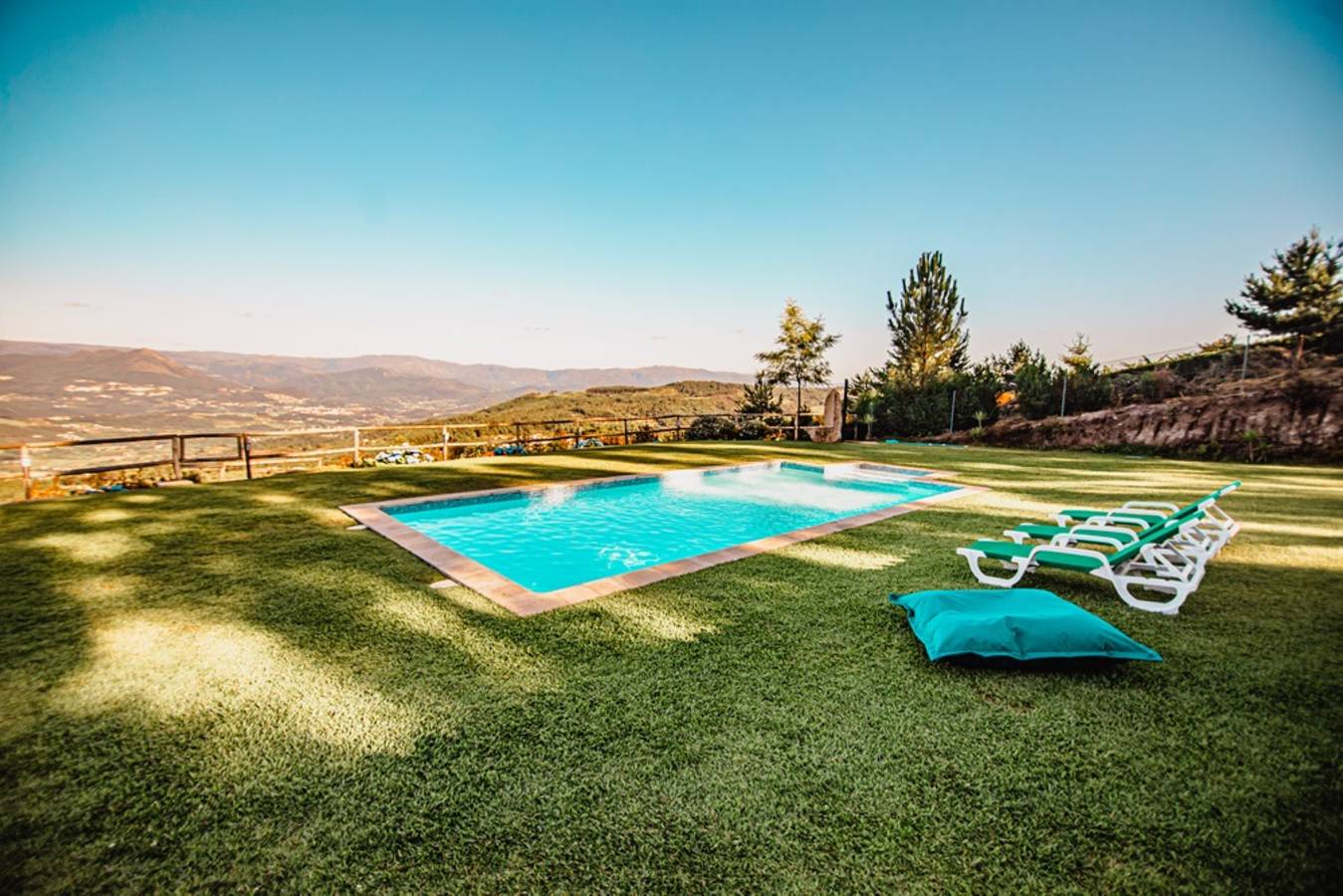 Luxury Villa Private Pool Belle Époque in Ribas, Distrito de Braga