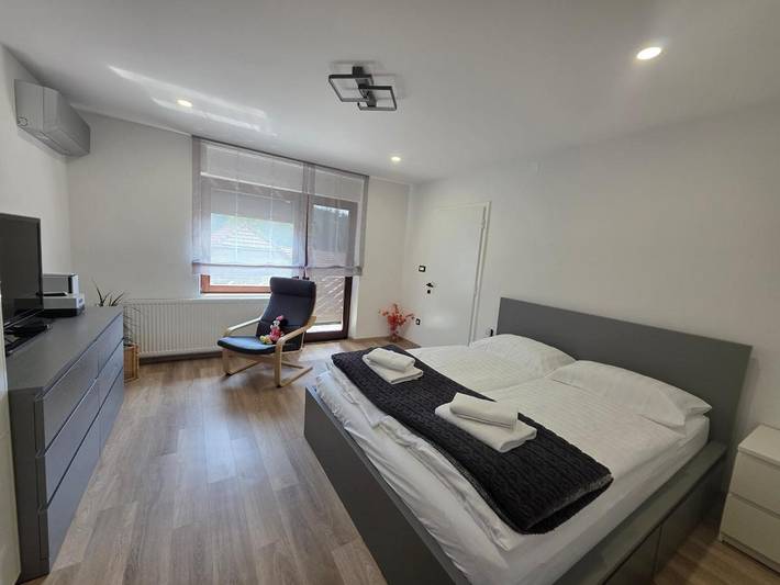 Gîte pour 4 personnes, avec balcon à Velike Lašče - 2