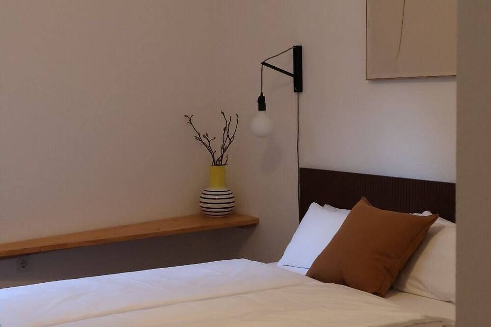 Ganze Wohnung, Modernes Appartement (73qm) mit Balkon und 2 Schlafzimmern in Dettelbach, Fränkisches Weinland